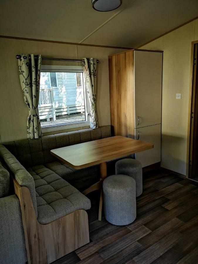 Pebble Bay Retreat Villa Milford on Sea Exteriör bild